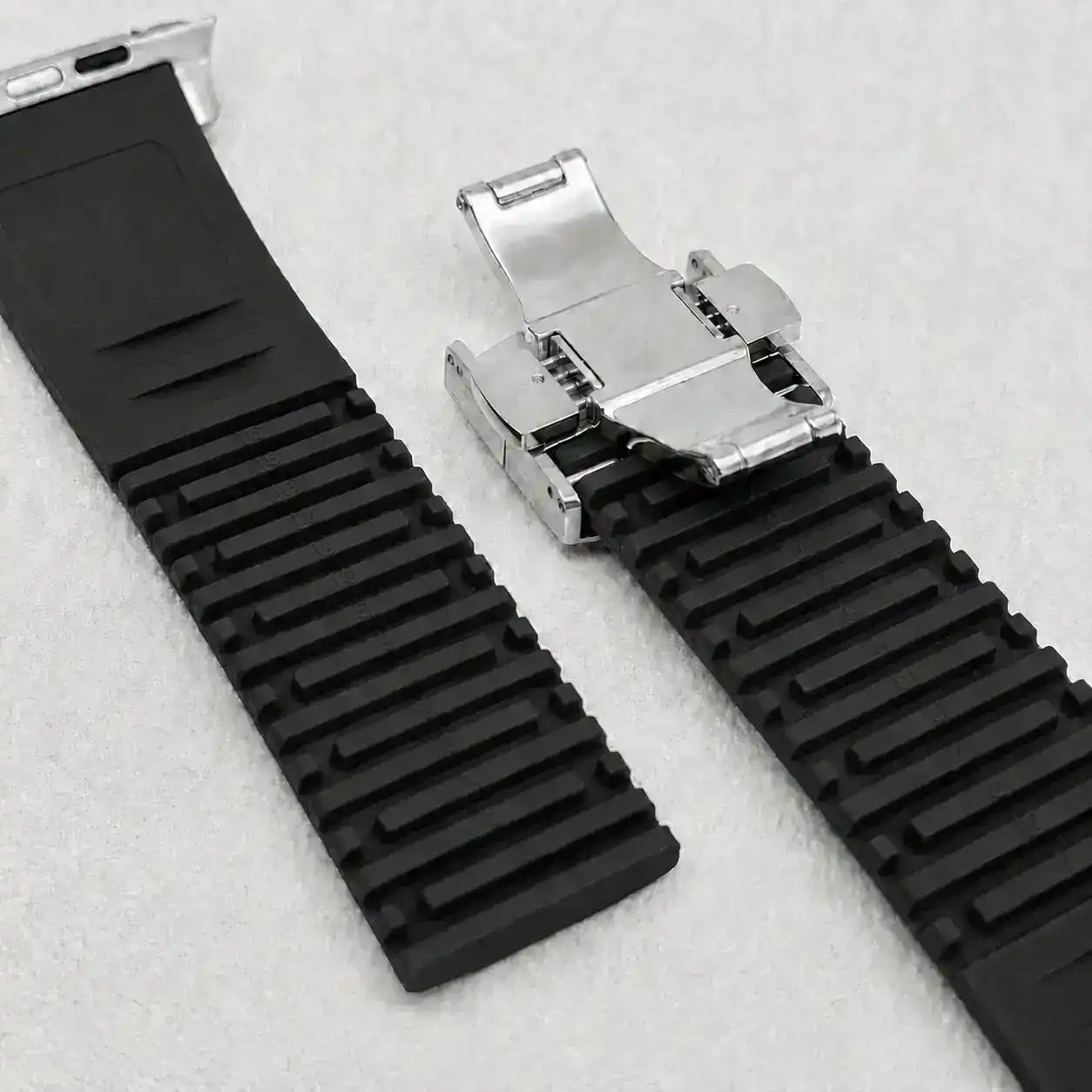 Apple Watch Mod Rubber Strap – Black Aquanaut Style -