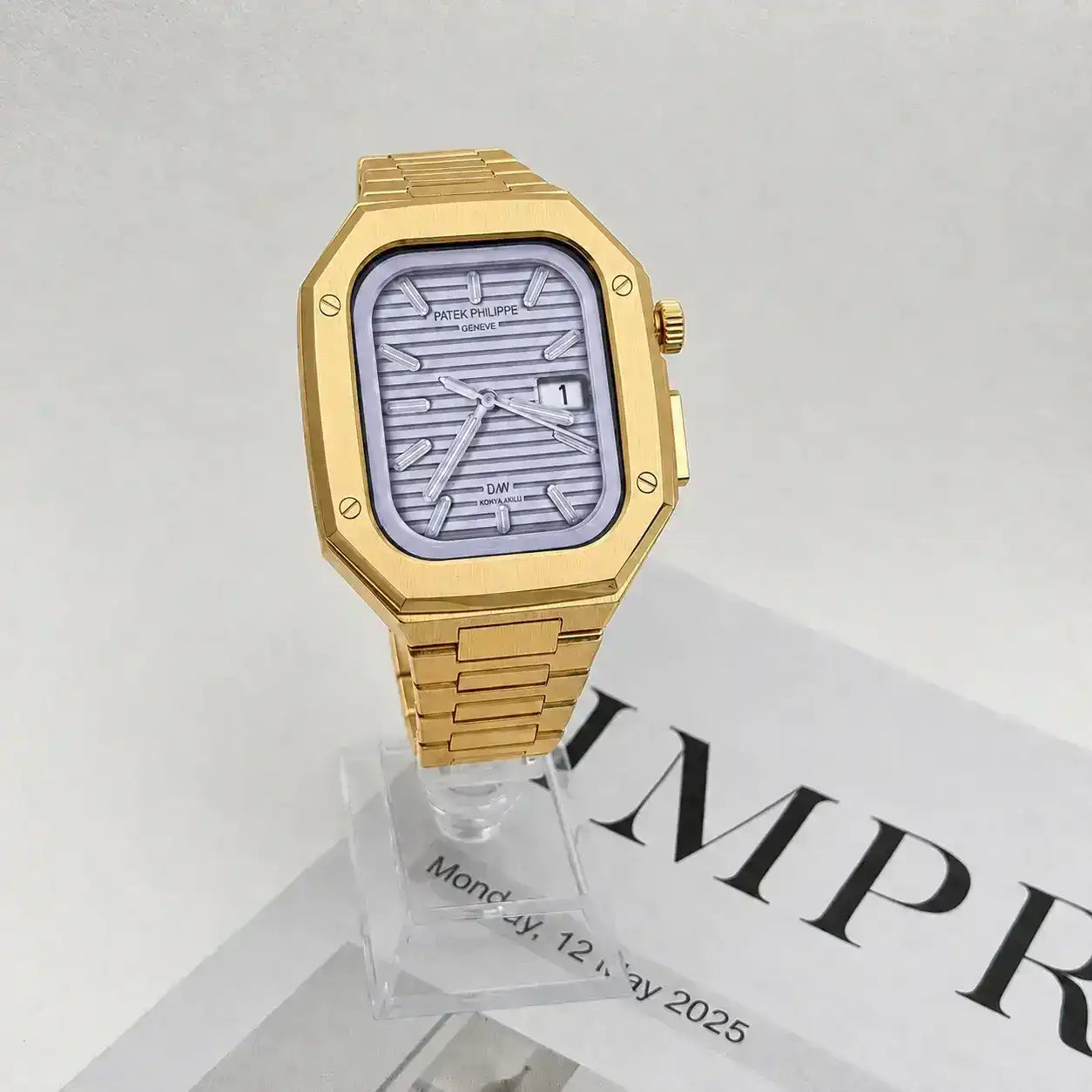 Apple Watch Mod Steel Case & Strap – Gold Nautilus Style -
