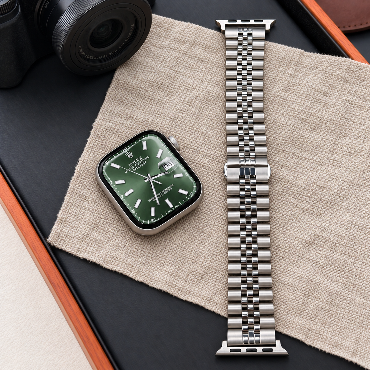 Silver Jubilee Stainless Steel Apple Watch Band | Datejust Style - 