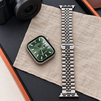 Silver Jubilee Stainless Steel Apple Watch Band | Datejust Style - 
