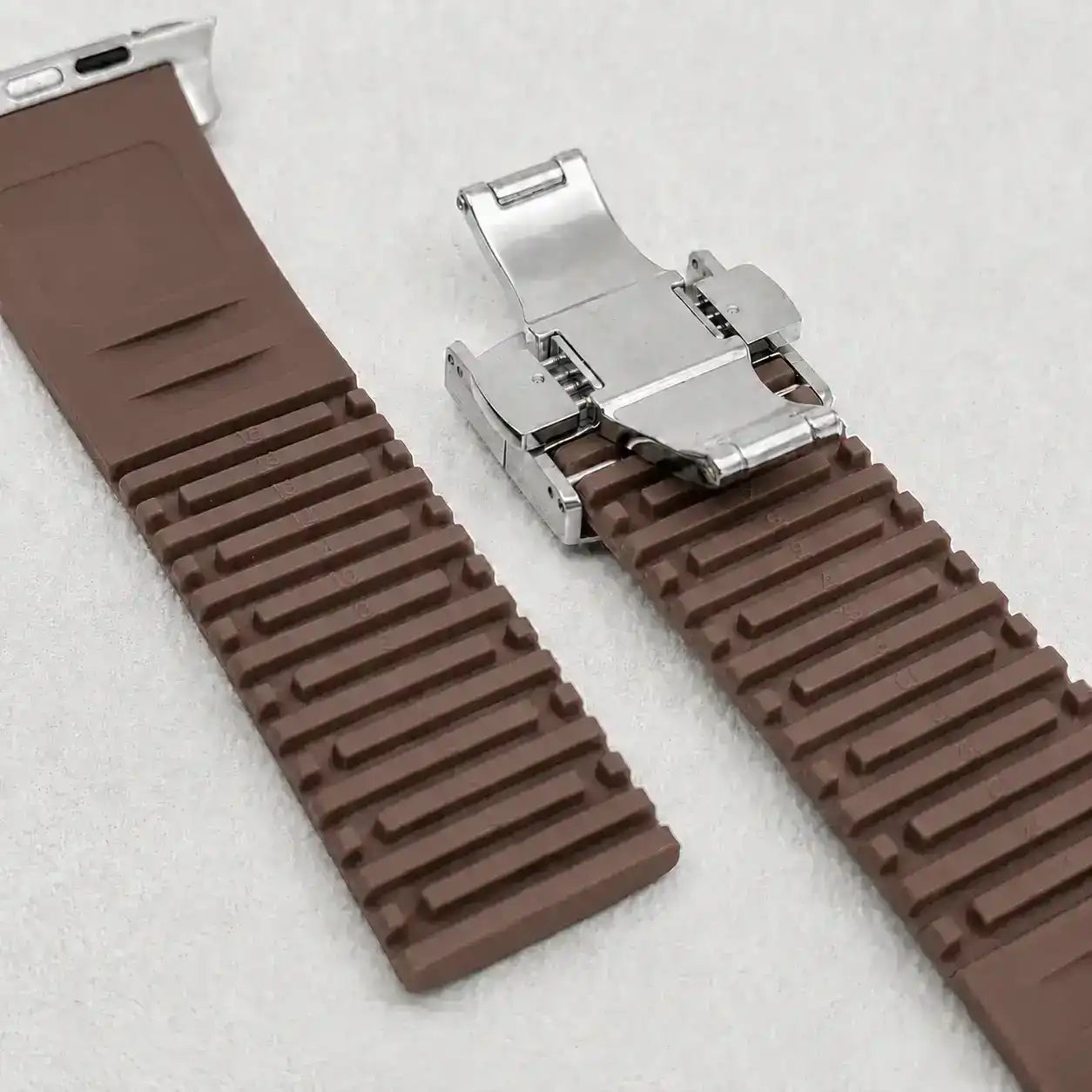 Apple Watch Mod Rubber Strap – Brown Aquanaut Style - 